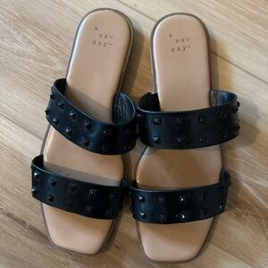 A New Day flat sandals, size 8, EUC